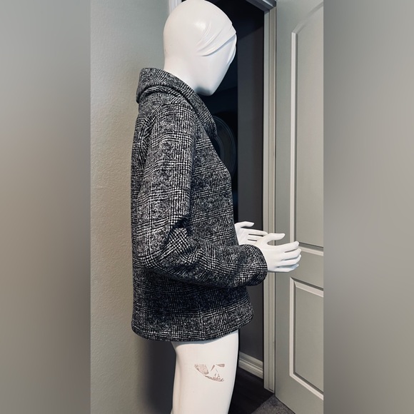 J.Crew Mercantile Funnel Neck Fleece Pullover Plaid Black White size L - Picture 3 of 9